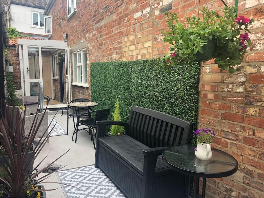 Large Cottage, Beach, Pubs Shops, Netflix, Bbq, Dog Friendly Hunmanby Exterior photo